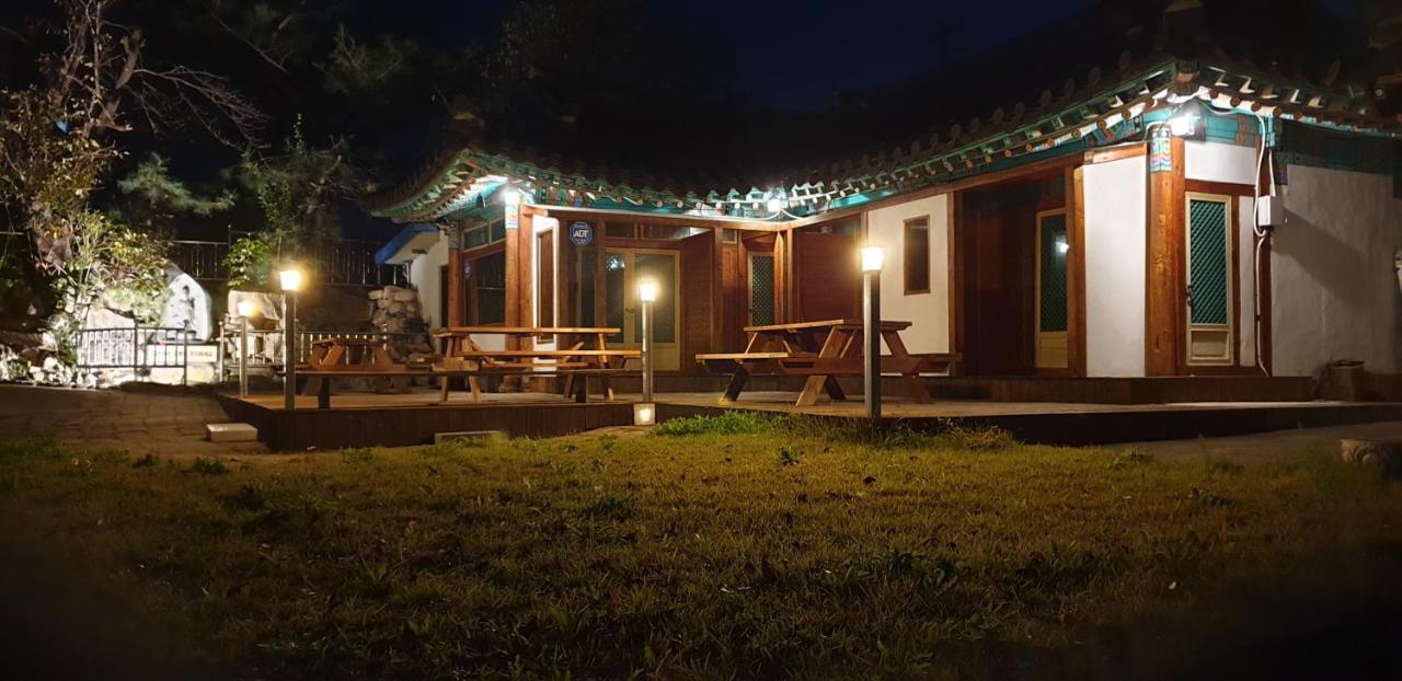 Chowoo Guesthouse Kjongdzsu Kültér fotó